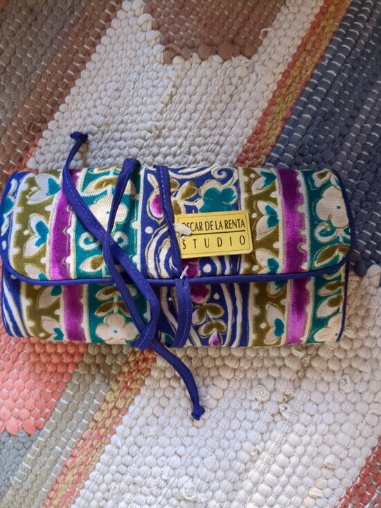 Oscar De LA Rento Handbags - 🌸 Vintage Jewelry Makeup Folding Travel Bag